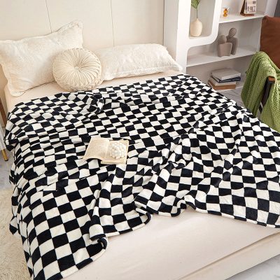 Throw-Blanket-Flannel-Blanket-for-Bedroom-Classic-Checkerboard-Elements-Blanket-Soft-Throw-Blanket-for-Bed-Office (2)